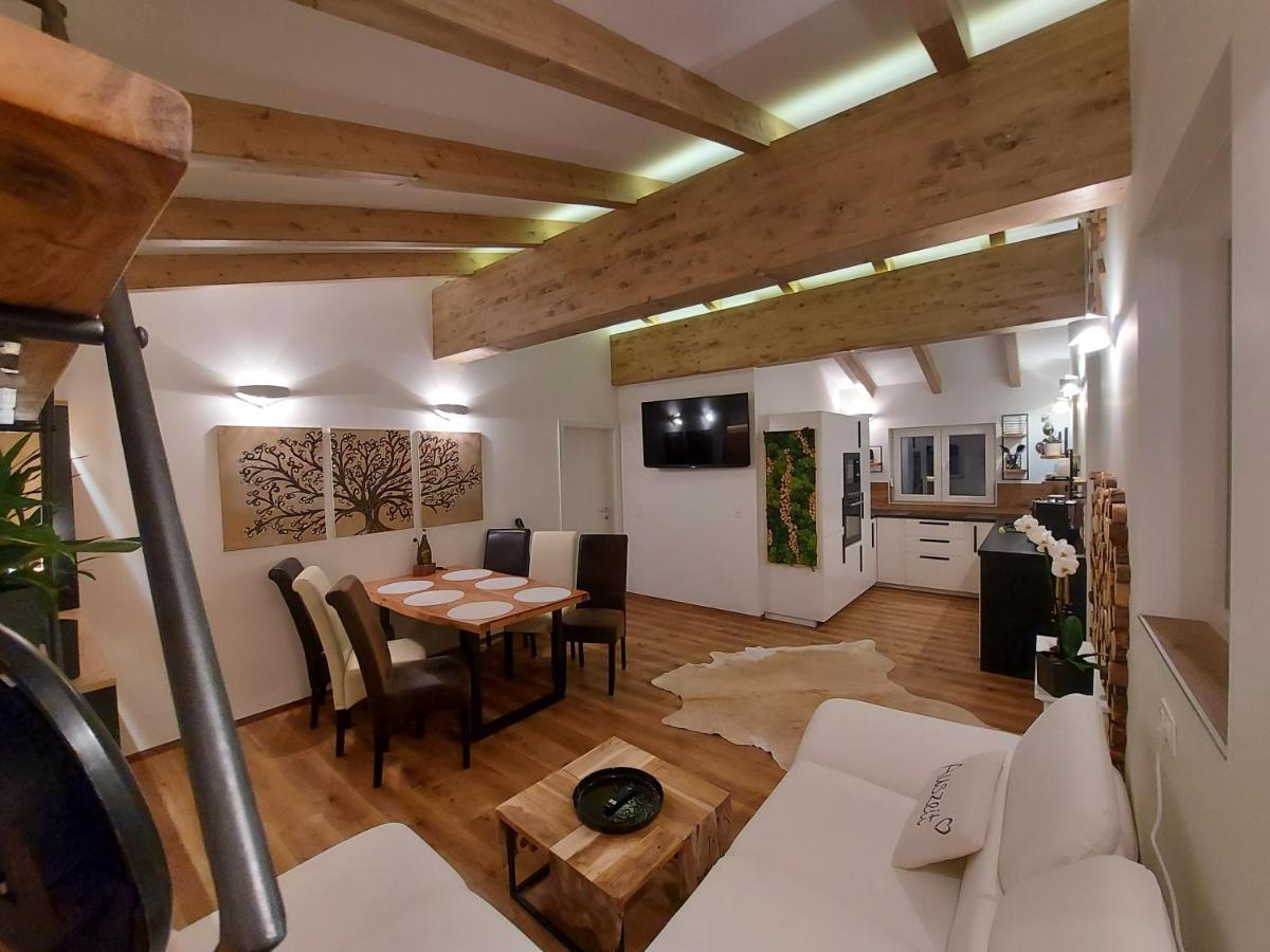 Auszeit Steiraland Penthouse 9 Mit Grossen Balkon Und Parkplatz Apartment Leoben  Exterior foto