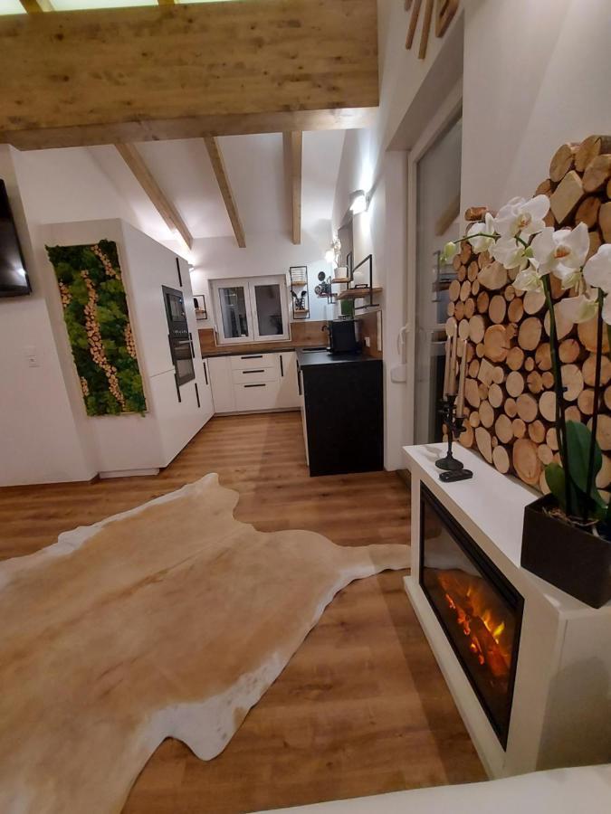 Auszeit Steiraland Penthouse 9 Mit Grossen Balkon Und Parkplatz Apartment Leoben  Exterior foto