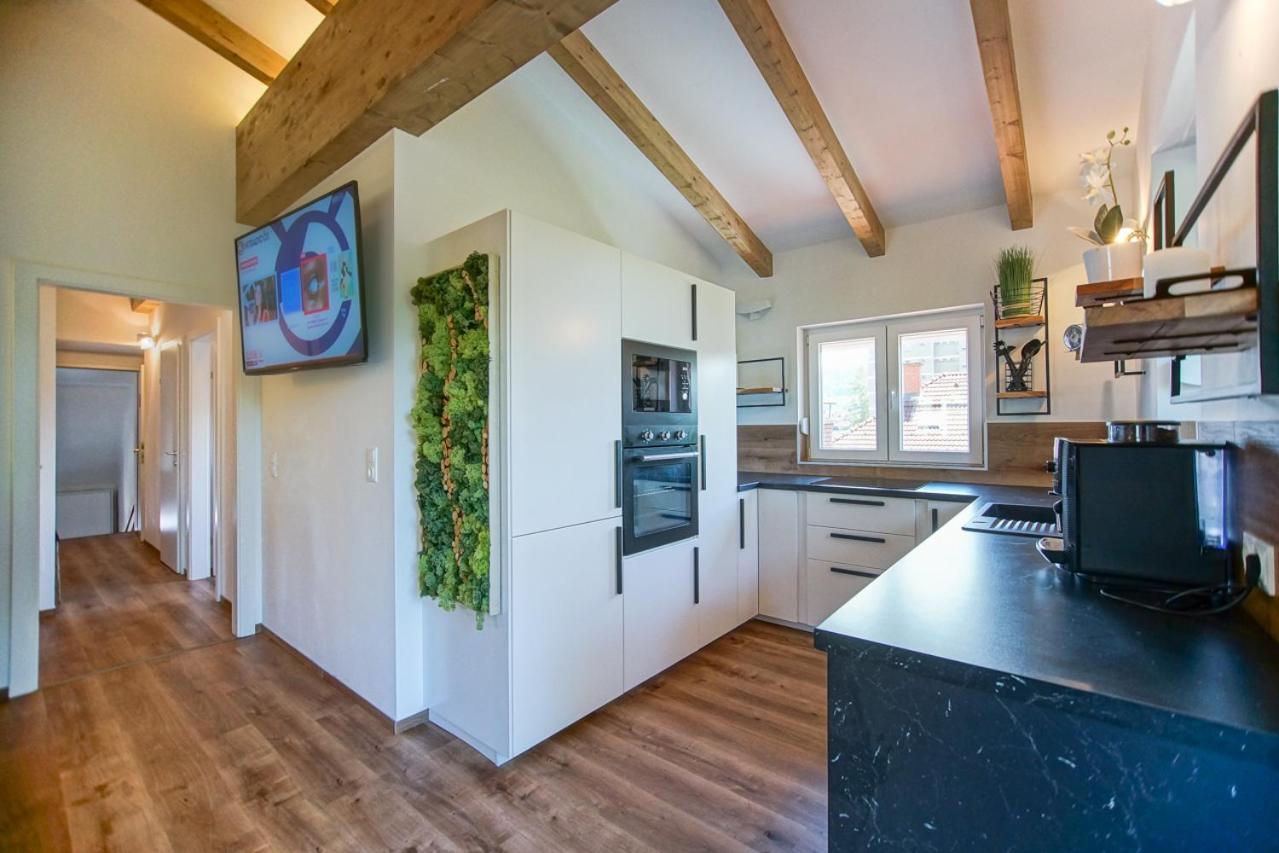 Auszeit Steiraland Penthouse 9 Mit Grossen Balkon Und Parkplatz Apartment Leoben  Exterior foto