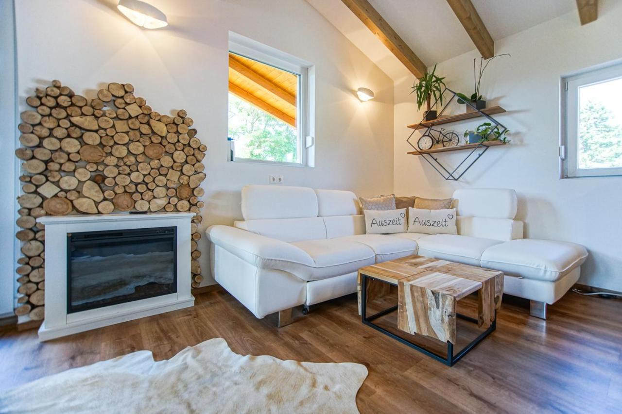 Auszeit Steiraland Penthouse 9 Mit Grossen Balkon Und Parkplatz Apartment Leoben  Exterior foto
